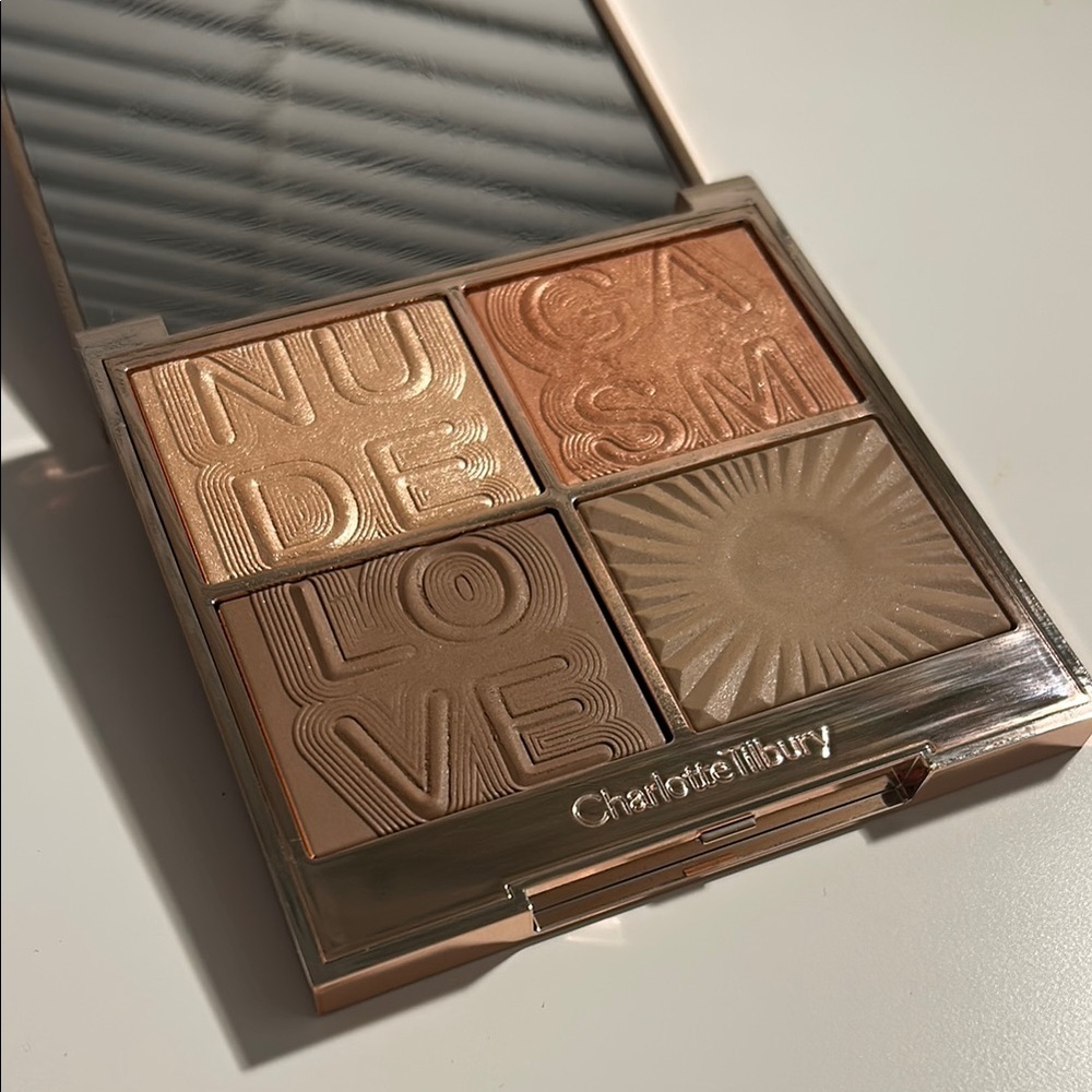Charlotte Tilbury - Nudegasm Face Palette